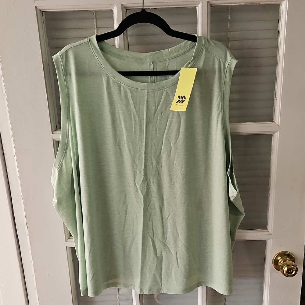 NWT All in Motion Light Sage Green Sleeveless Tank Top.   Sz 4X